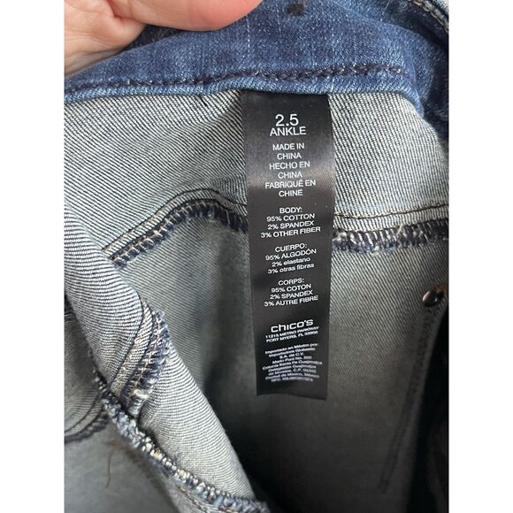 Sold- Chicos Scattered Stones Girlfriend Jeans - Size 2.5/ Large Or 14- Blue - Picture 8 of 9